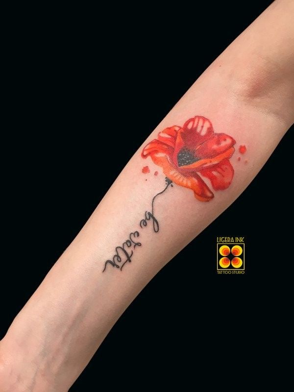Ligera-ink-tattoo-milano-tatuaggi-milano-migliori-tatuatori-milano-tatuaggio-watercolor-papavero