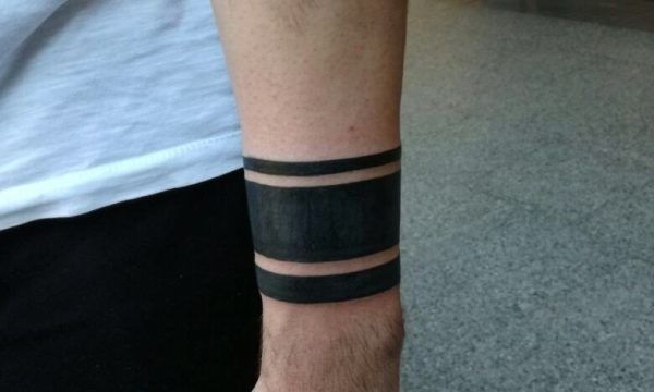 Ligera ink tatuaggio linee nere significato tatuaggio fasce nere significato tattoo linee nere