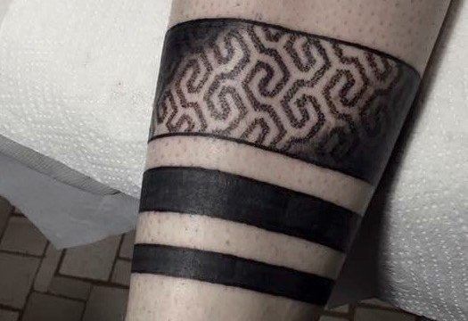 Ligera ink tatuaggio linee nere significato tatuaggio fasce nere significato tattoo linee nere tatuaggi tribali tattoo milano tatuaggi milano