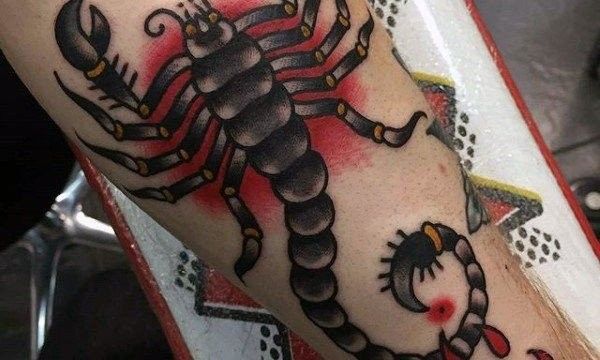 Tatuaggio-scorpione-tattoo-scorpione-Tattoo milano,tatuaggio milano, tatuaggi milano,tatoo milano, tattoo milano prezzi, tatuatore milano, studio tattoo milano, studio tatuaggi milano, tattoo studio milano,