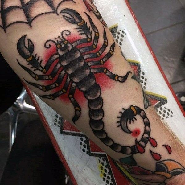 Tatuaggio-scorpione-tattoo-scorpione-Tattoo milano,tatuaggio milano, tatuaggi milano,tatoo milano, tattoo milano prezzi, tatuatore milano, studio tattoo milano, studio tatuaggi milano, tattoo studio milano,