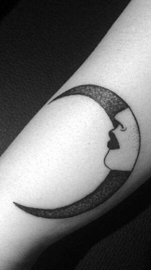 tatuaggio luna realistico tattoo luna