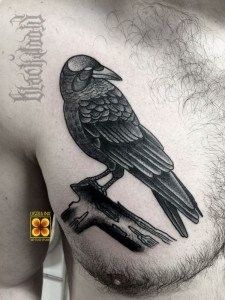 Ligera-ink-tattoo-milano-tatuaggi-milano-migliori-tatuatori-milano-tatuaggi-blackwork-milano-tatuaggio-corvo-tattoo-corvo