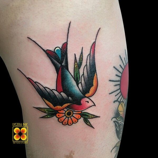 Ligera-ink-tattoo-milano-tatuaggi-milano-migliori-tatuatori-milano-miglior-tatuatore-milano-tatuaggio-tradizionale-milano-tattoo-tradizionale-milano-tatuaggio-rondine-tattoo-rondine