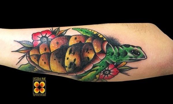 ligera-ink-tattoo-milano-tatuaggi-milano-migliori-tatuatori-milano-tatuaggio-old-school-tattoo-old-school-tatuaggio-tartaruga-tradizionale