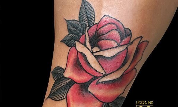 Ligera-ink-tattoo-milano-tatuaggi-milano-migliori-tatuatori-milano-miglior-tatuatore-milano-tatuaggio-rosa-old-school