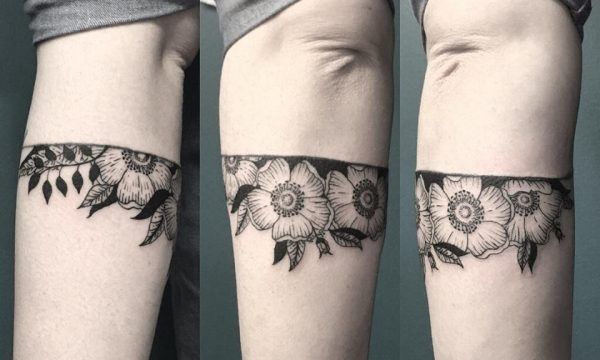tatuaggi-blackwork-milano-tatuaggi-milano-tattoo-milano-miglior-tatuatore-milano-tatuatori-milano-tatuaggio-bracciale-fiori-tattoo-milano-tatuatori-blackwork