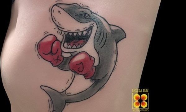Ligera-ink-tattoo-milano-tatuaggi-milano-migliori-tatuatori-milano-miglior-tattoo-studio-milano-tatuaggio-squalo-tatuaggi-cartoni-animati-milano-tattoo-cartoon-milano Ligera-ink-tattoo-milano-tatuaggi-milano-migliori-tatuatori-milano-miglior-tattoo-studio-milano-tatuaggio-squalo-tatuaggi-cartoni-animati-milano-tattoo-cartoon-milano