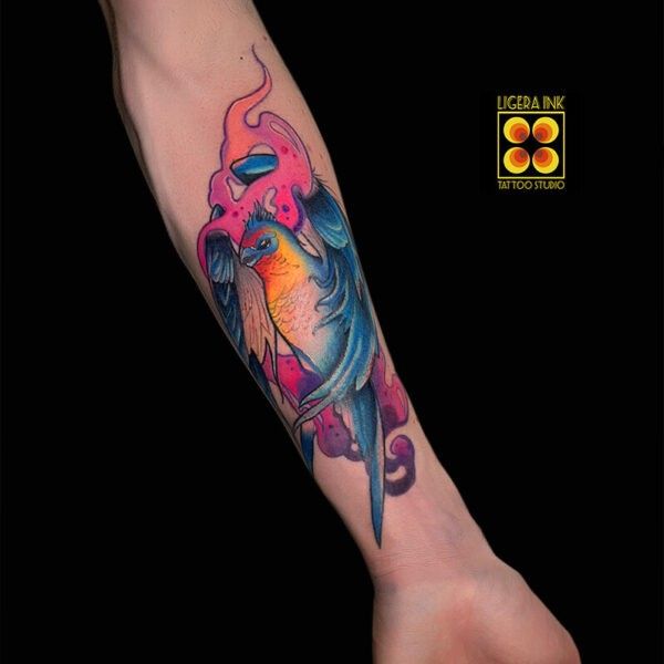 Ligera-Ink-Tattoo-Milano-Tatuaggi-milano-tatuatori-milano-tatuaggio-tradizionale-milano-tatuaggio-newtraditional-milano-tattoo-new-traditional-milano-tatuaggio-Rondine-cura-del-tatuaggio