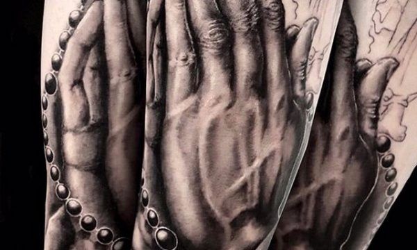 Ligera-ink-tattoo-milano-tatuaggi-milano-migliori-tatuatori-milano-tattoo-realistici-milano-tatuaggi-realistici-milano-tattoo-milano-tatuaggio-ritratto-milano-chicano-tattoo-preghiera