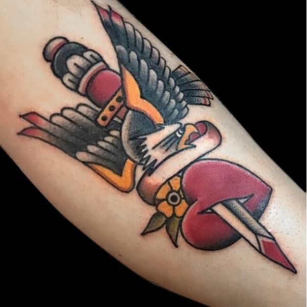 Ligera-ink-tattoo-milano-tatuaggi-milano-miglior-tatuatore-milano-tatuaggi-tradizionali-tatuaggi-old-school-tatuaggio-aquila2