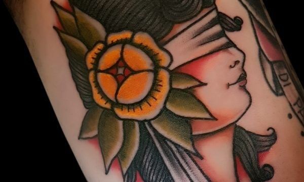 Ligera-ink-tattoo-milano-tatuaggi-milano-miglior-tatuatore-milano-tatuaggi-tradizionali-tatuaggi-old-school-tatuaggio-donna Ligera-ink-tattoo-milano-tatuaggi-milano-miglior-tatuatore-milano-tatuaggi-tradizionali-tatuaggi-old-school-tatuaggio-donna