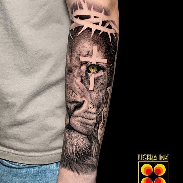 Ligera-ink-tattoo-milano-tatuaggi-milano-migliori-tatuatori-milano-tattoo-realistici-milano-tatuaggi-realistici-milano-tattoo-ritratto-milano-tatuaggio-ritratto-milano-tatuaggio-leone