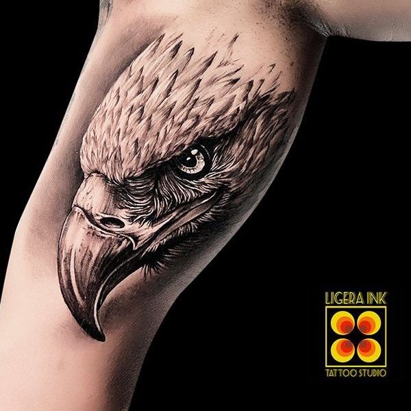 Ligera-ink-tattoo-milano-tatuaggi-milano-migliori-tatuatori-milano-tattoo-realistici-milano-tatuaggi-realistici-milano-tattoo-ritratto-milano-tatuaggio-ritratto-milano-tatuaggio-aquila2
