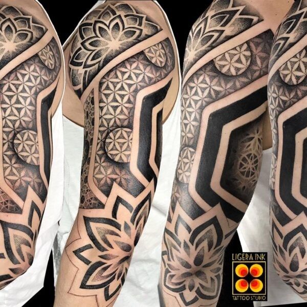Ligera-ink-Tattoo-Cinisello-Balsamo-tatuaggi-cinisello-balsamo-tatuatori-cinisello-tatuaggi-geometrici-tatuaggi-dotwork-milano35