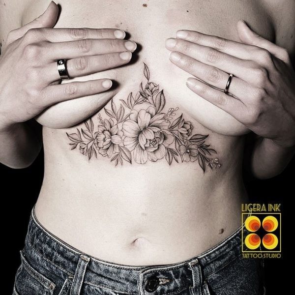 Ligera-ink-tattoo-milano-tatuaggi-milano-migliori-tatuatori-milano-tattoo-blackwork-milano-tatuaggi-blackwork-milano-tatuaggio-fine-line-balckwork-milano-tatuaggio-fiori
