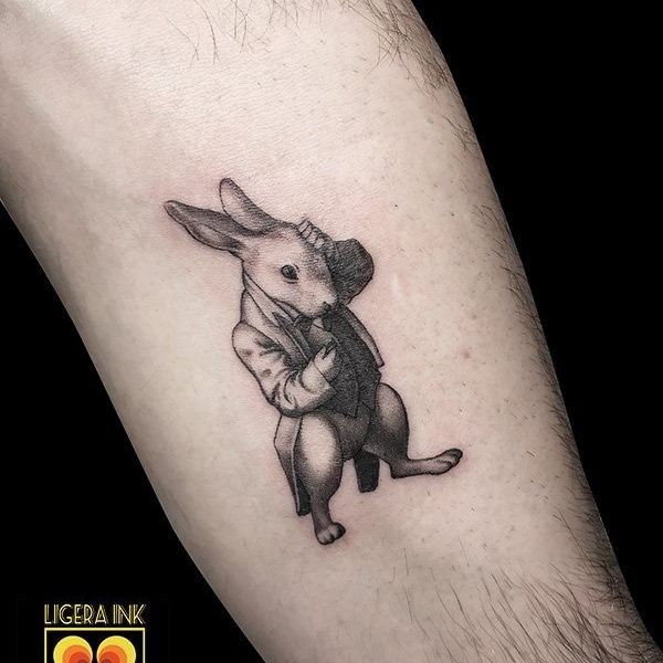 Ligera-ink-tattoo-milano-tatuaggi-milano-migliori-tatuatori-milano-tatuaggio-Tatuaggi-realistici-milano-tattoo-realistici-milano-tatuaggio-bianconiglio