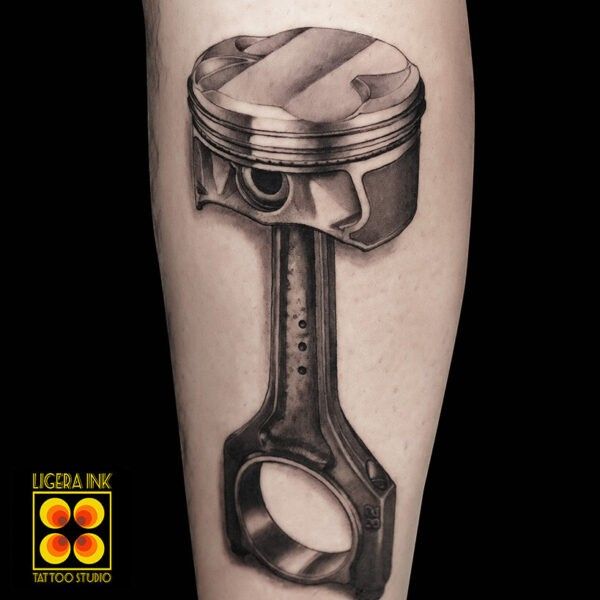 Ligera-ink-tattoo-milano-tatuaggi-milano-migliori-tatuatori-milano-tattoo-realistici-milano-tatuaggi-realistici-milano-tattoo-ritratto-milano-tatuaggio-ritratto-milano-tatuaggio-pistone