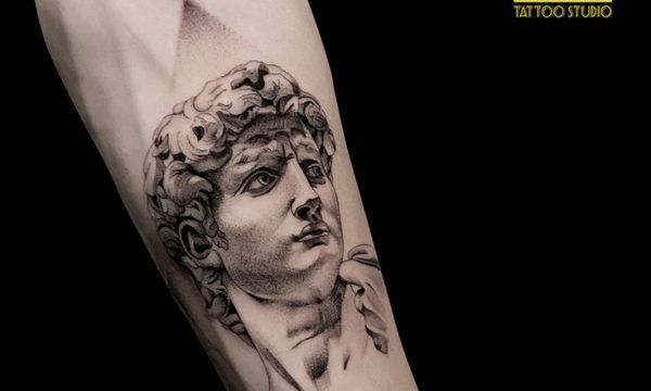 Ligera-ink-tattoo-milano-tatuaggi-milano-migliori-tatuatori-milano-tattoo-blackwork-milano-tatuaggi-blackwork-milano-tatuaggio-mandala-balckwork-milano-tatuaggio-david-tattoo-milano-centro