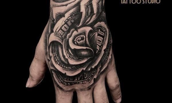 Ligera-ink-tattoo-milano-tatuaggi-milano-migliori-tatuatori-milano-tattoo-realistici-milano-tatuaggi-realistici-milano-tattoo-ritratto-milano-tatuaggio-ritratto-milano-tatuaggio-rosa-soldi