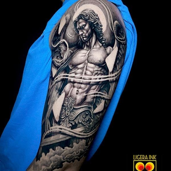 Ligera-ink-tattoo-milano-tatuaggi-milano-migliori-tatuatori-milano-tatuaggio-Tatuaggi-realistici-milano-tattoo-realistici-milano-tatuaggio-Arcangelo