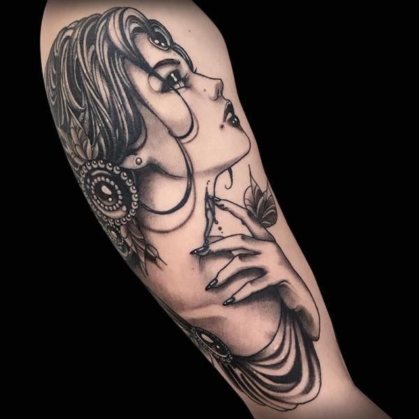 Ligera-Ink-Tattoo-Milano-Tatuaggi-milano-tatuatori-milano-tatuaggio-tradizionale-milano-tatuaggio-newtraditional-milano-tattoo-new-traditional-milano-tatuaggio-donna.jpg
