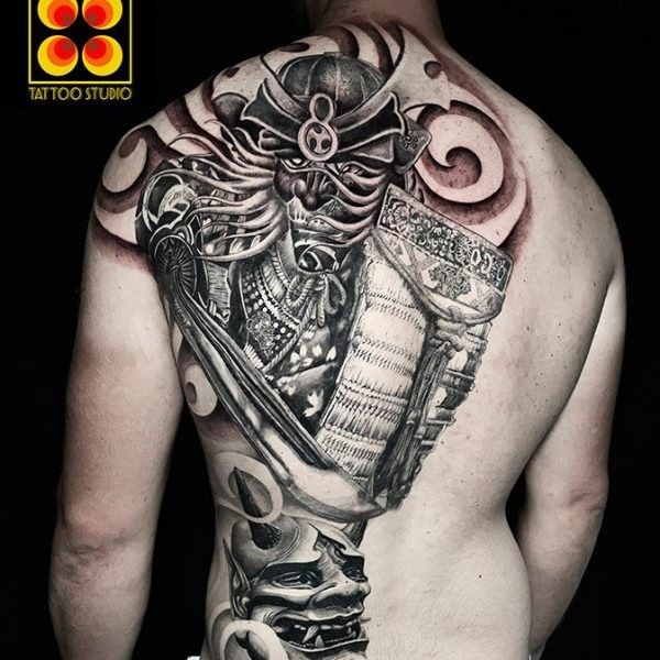 Ligera-ink-tattoo-milano-tatuaggi-milano-migliori-tatuatori-milano-tatuaggio-Tatuaggi-realistici-milano-tattoo-realistici-milano-tatuaggio-polpo-tatuaggio-samurai