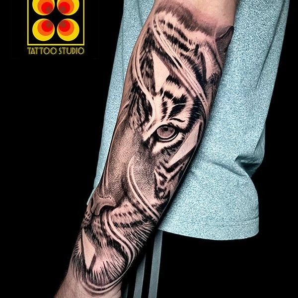 Ligera-ink-tattoo-milano-tatuaggi-milano-migliori-tatuatori-milano-tatuaggio-Tatuaggi-realistici-milano-tattoo-realistici-milano-tatuaggio-tigre