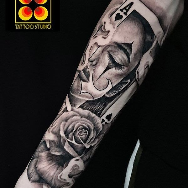 Ligera-ink-tattoo-milano-tatuaggi-milano-migliori-tatuatori-milano-tatuaggio-Tatuaggi-realistici-milano-tattoo-realistici-milano-tatuaggio-polpo-tatuaggio-payasa