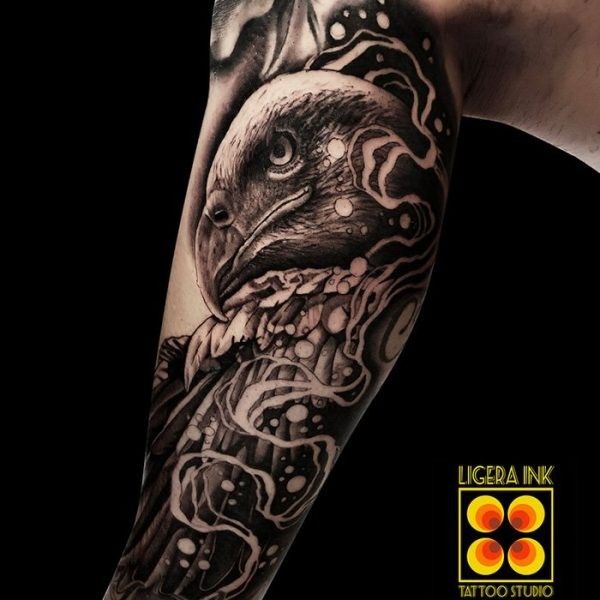 Ligera-ink-tattoo-milano-tatuaggi-milano-migliori-tatuatori-milano-tatuaggio-Tatuaggi-realistici-milano-tattoo-realistici-milano-tatuaggio-polpo-tatuaggio-aquila