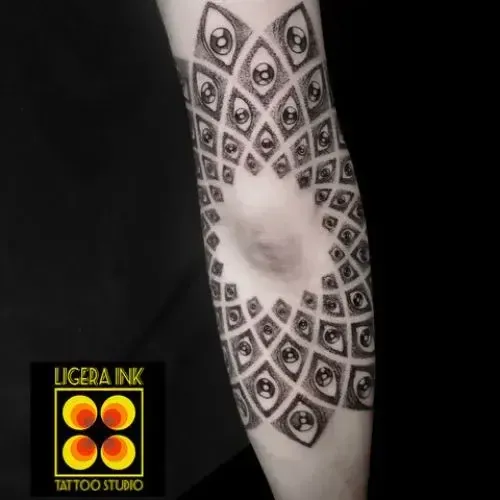 Tatuaggio giometrico milano - ligera ink