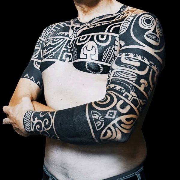 Ligera-ink-tattoo-milano-tatuaggi-milano-migliori-tatuatori-milano-tatuaggio-maori-milano-tattoo-maori-milano-tatuaggio-polinesiano-tattoo-maori-milano