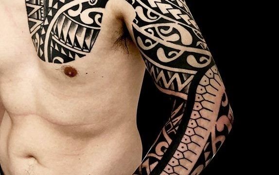 Ligera-ink-tattoo-milano-tatuaggi-milano-migliori-tatuatori-milano-tatuaggio-maori-milano-tattoo-maori-milano-tatuaggio-polinesiano-tattoo-maori-milano