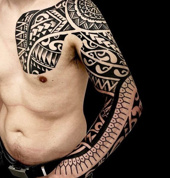Ligera-ink-tattoo-milano-tatuaggi-milano-migliori-tatuatori-milano-tatuaggio-maori-milano-tattoo-maori-milano-tatuaggio-polinesiano-tattoo-maori-milano