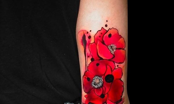 Ligera-Ink-Tattoo-Milano-Tatuaggi-milano-tatuatori-milano-tatuaggio-watercolor-milano-tattoo-watercolor-tatuatrice-watercolor-milano-tatuaggio-papavero-watercolor