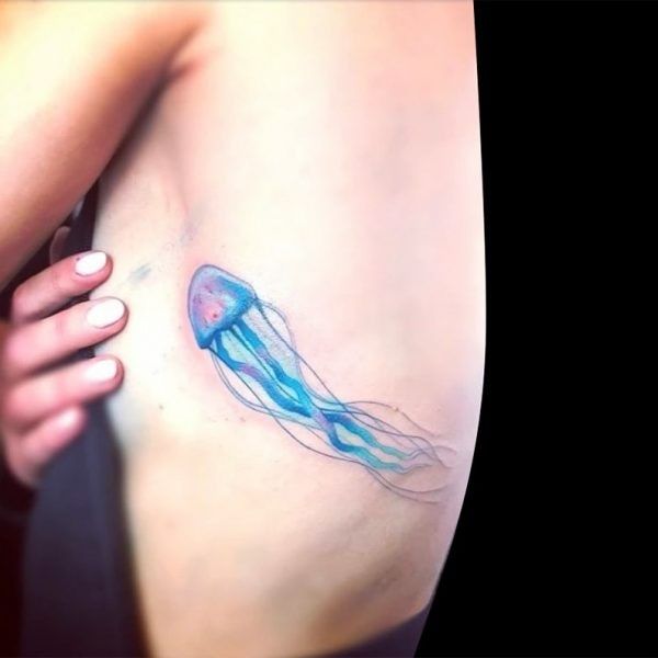 Ligera-Ink-Tattoo-Milano-Tatuaggi-milano-tatuatori-milano-tatuaggio-watercolor-milano-tattoo-watercolor-tatuatrice-watercolor-milano-tatuaggio-watercolor-medusa