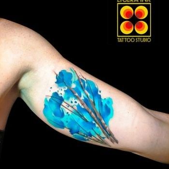 Ligera-Ink-Tattoo-Milano-Tatuaggi-milano-tatuatori-milano-tatuaggio-watercolor-milano-tattoo-watercolor-tatuatrice-watercolor-milano-tatuaggio-ramo-watercolor