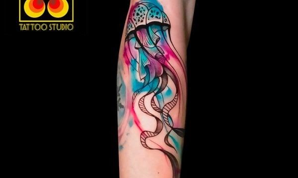 Ligera-Ink-Tattoo-Milano-Tatuaggi-milano-tatuatori-milano-tatuaggio-watercolor-milano-tattoo-watercolor-tatuatrice-watercolor-milano-tatuaggio-medusa-watercolor