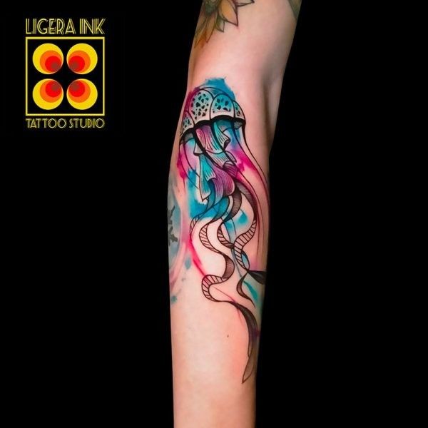 Ligera-Ink-Tattoo-Milano-Tatuaggi-milano-tatuatori-milano-tatuaggio-watercolor-milano-tattoo-watercolor-tatuatrice-watercolor-milano-tatuaggio-medusa-watercolor