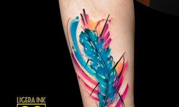 Ligera-Ink-Tattoo-Milano-Tatuaggi-milano-tatuatori-milano-tatuaggio-watercolor-milano-tattoo-watercolor-tatuatrice-watercolor-milano-tatuaggio-piuma-watercolor