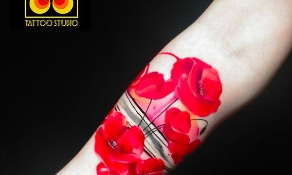 Ligera-Ink-Tattoo-Milano-Tatuaggi-milano-tatuatori-milano-tatuaggio-watercolor-milano-tattoo-watercolor-tatuatrice-watercolor-milano-tatuaggio-papavero-watercolor-watercolor-milano-centro