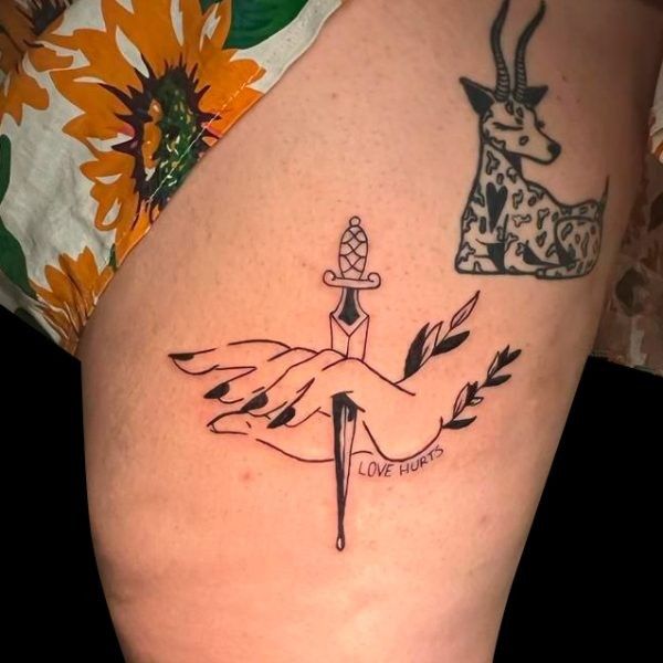 Ligera-ink-tattoo-milano-tatuaggi-milano-migliori-tatuatrice-milano-tattoo-fineline-milano-tatuaggi-fineline-milano-fineline-milano-tatuaggio-mani