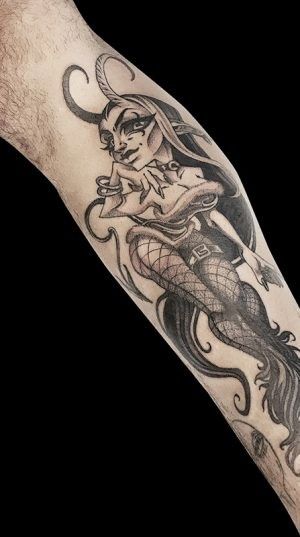 Ligera-ink-tattoo-milano-tatuaggi-milano-migliori-tatuatrice-milano-tattoo-fineline-milano-tatuaggi-fineline-milano-fineline-milano-tatuaggio-diavolessa