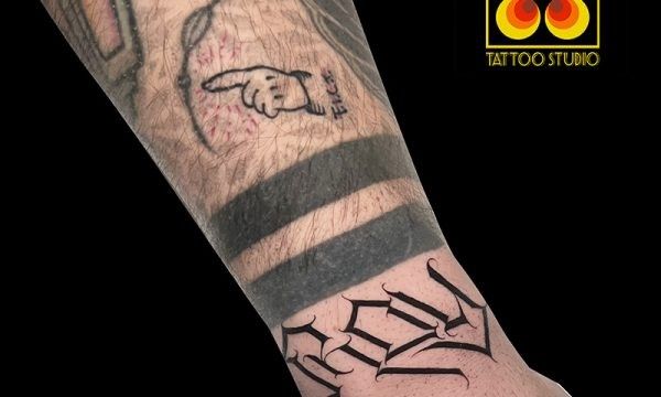 Tatuaggio-scritta-tattoo-scritta-lettering-tattoo-lettering-chicano-tattoo-milano-tatuaggi-milano-tatuatori-milano-tatuatore-milano-studio-tattoo-milano-studio-tatuaggi-milano tatuaggi nomi
