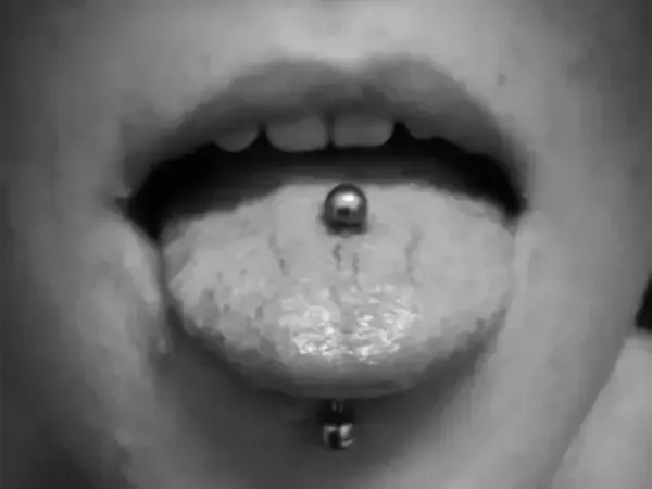piercing lingua