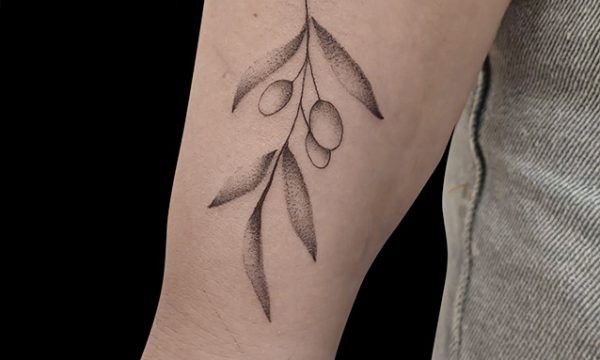 Ligera-Ink-Tattoo-milano-Tatuaggi-Milano-tatuatori-Milano-Walk-in-tattoo-milano-tatuaggi-Milano-blackwork-milano-tatuaggi-blackwork-Milano-Tattoo-Milano-Tatutaggi-blackwork-Milano-Fineline-Ulivo-Althea.jpg