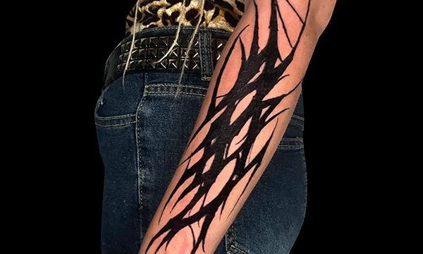 milano-tatuaggi-blackwork-Milano-Tattoo-Milano-Tatutaggi-blackwork-Milano-Dark-lettering-dark-ornamental-Leo4