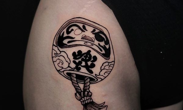 Ligera-Ink-Tattoo-milano-Tatuaggi-Milano-tatuatori-Milano-Walk-in-tattoo-milano-tatuaggi-Milano-blackwork-milano-tatuaggi-blackwork-Milano-Tattoo-Blackwork-Milano-daruma.jpg