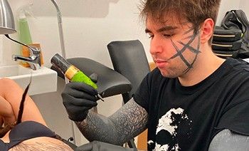 milano-tatuaggi-blackwork-Milano-Tattoo-Milano-Tatutaggi-blackwork-Milano-Dark-lettering-dark-ornamental-Leo-ritratto3